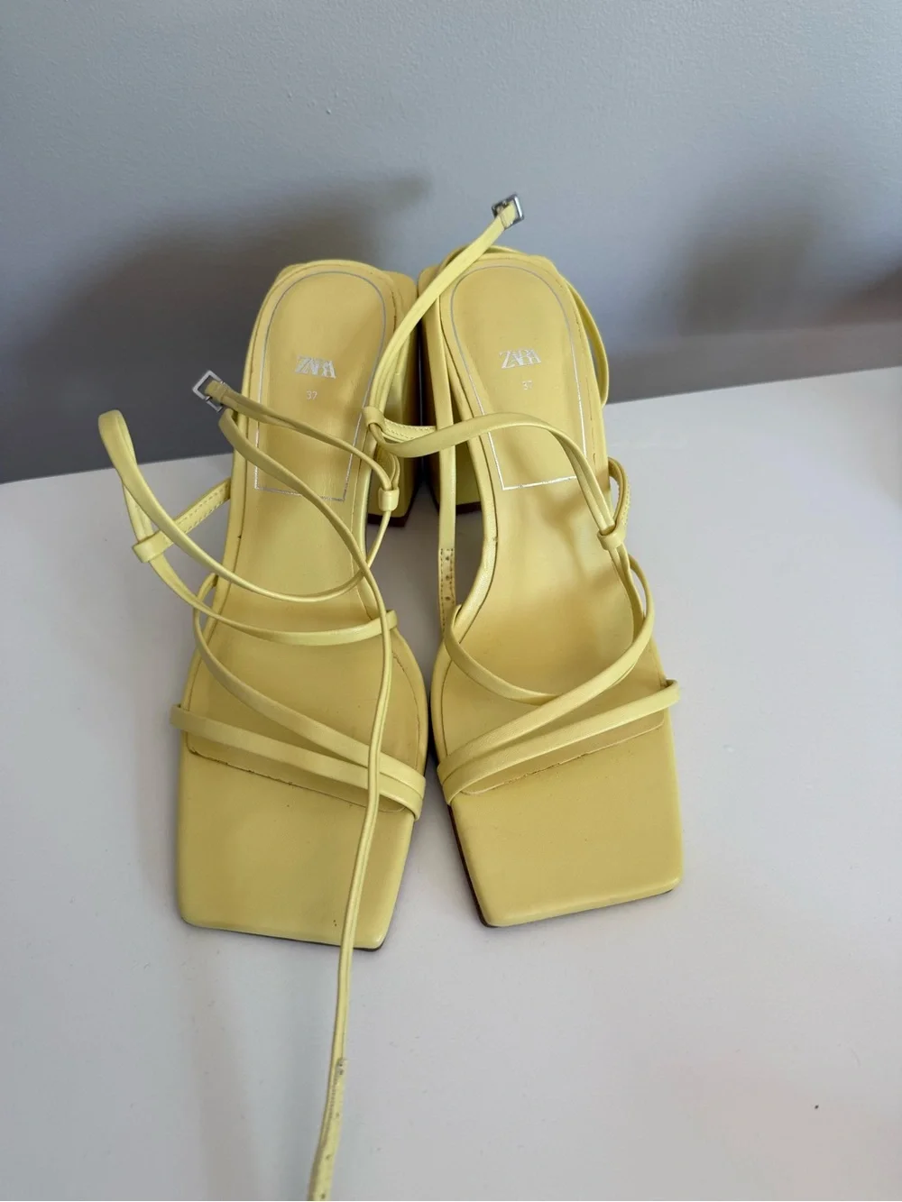 Zara Pale Yellow Strappy Square-Toe Block Heels - Picture 1 of 7